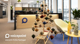 Weihnachtsdekoration Voicepoint Office Empfang