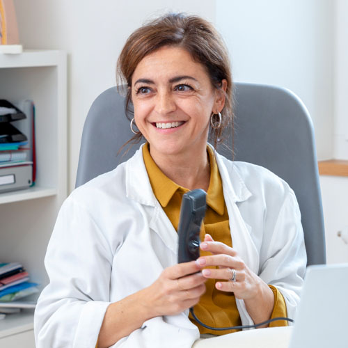Portraitbild von Dr. Elisa Biacchi, Fachärztin für Allgemeine Innere Medizin, Prävention, Adipositasbehandlung und Ernährung, Gruppo Ospedaliero Moncucco