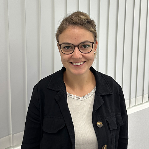 Portraitfoto von Martina Waser, Co-Leiterin Arztsekretariat Spital Schwyz